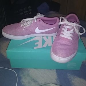 Pink Nike SB